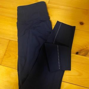 Navy lulu size 6